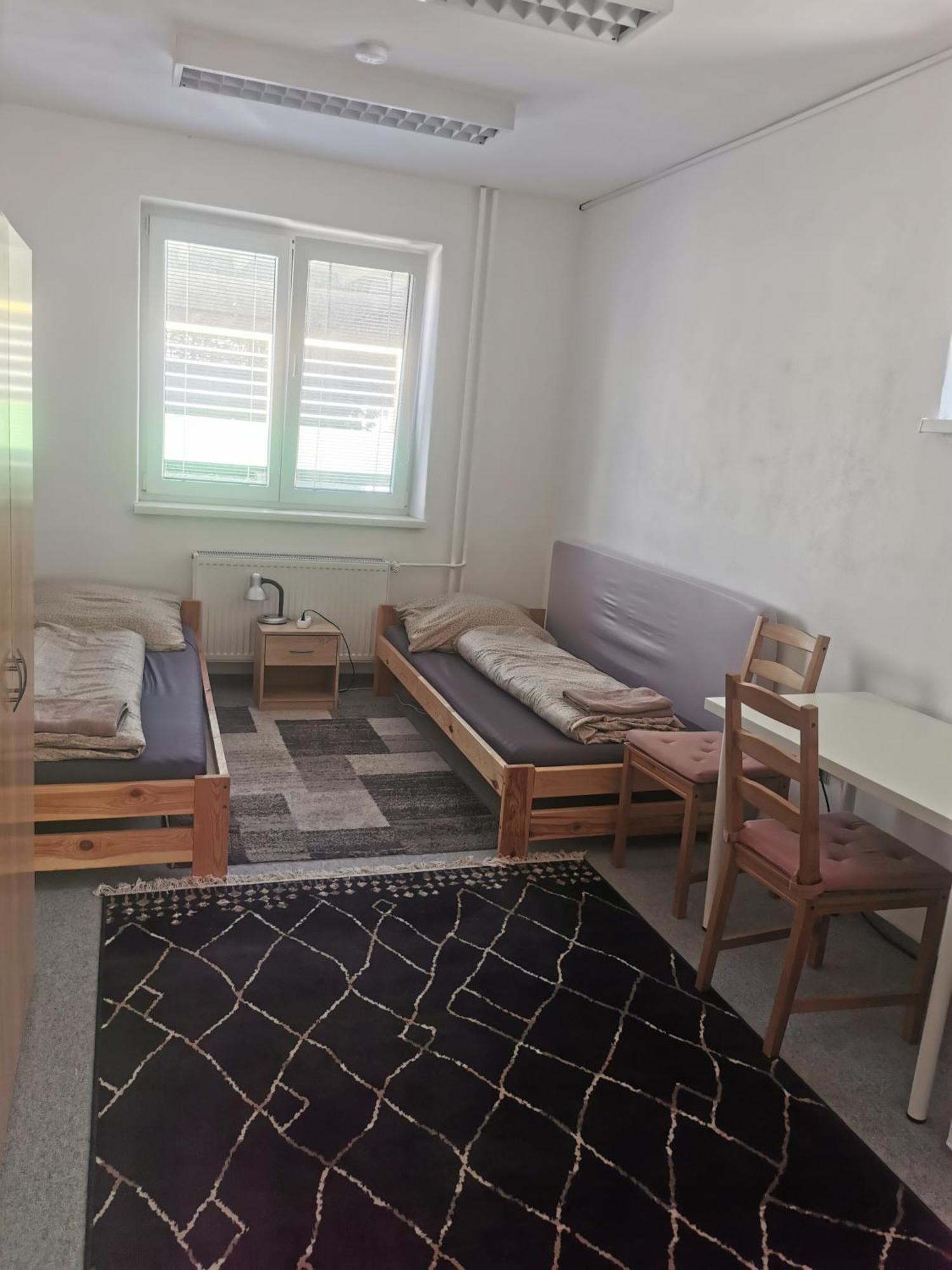 Apartamento Living Bratislava & Bus Station & Mlynske Nivy Exterior foto