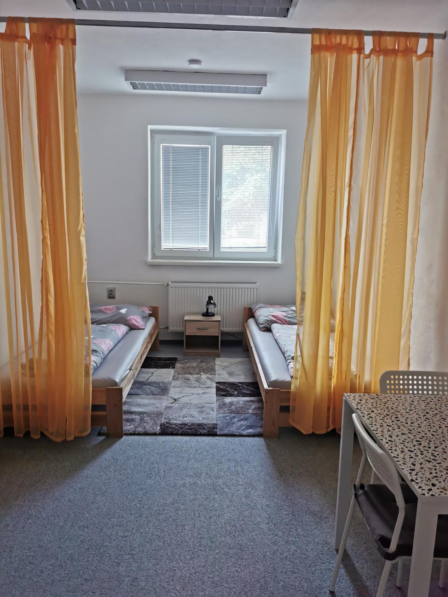 Apartamento Living Bratislava & Bus Station & Mlynske Nivy Exterior foto